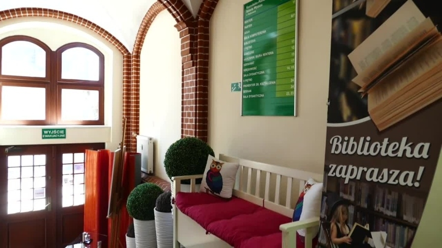 do-biblioteki-powracaja-zajecia-z-obslugi-smartfonow-dla-seniorow-mp4.mp4