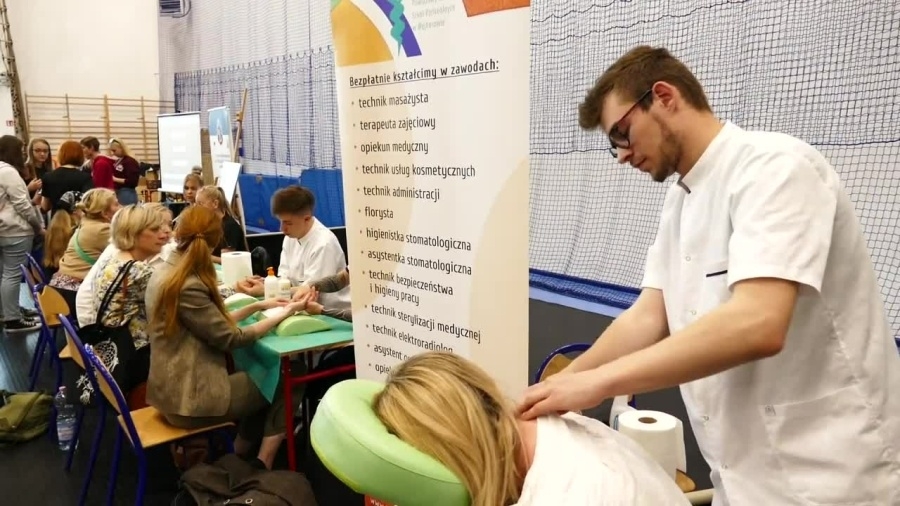 targi-edukacyjne-w-powiatowym-zespole-szkol-nr-4-w-wejherowie.mp4