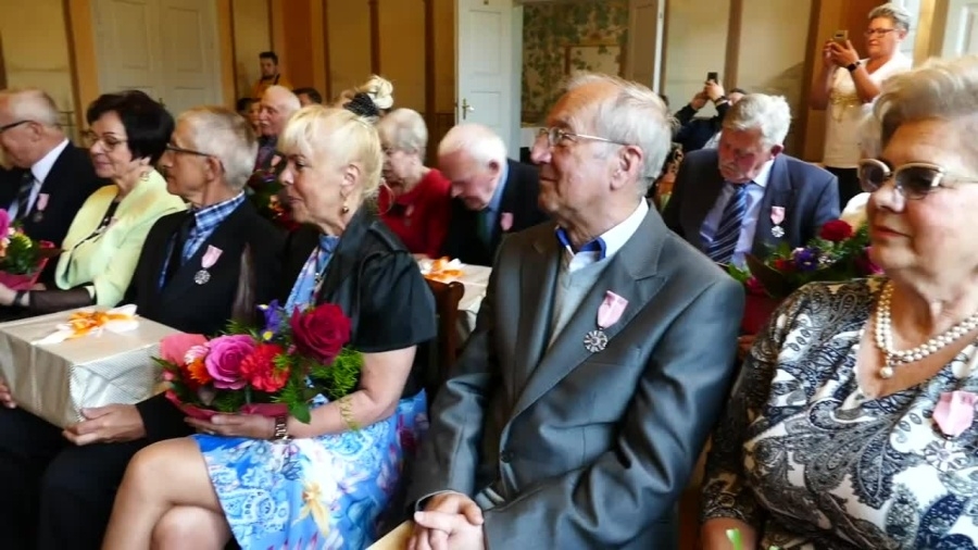 razem-juz-od-pol-wieku-medale-rozy-wreczone-mp4.mp4