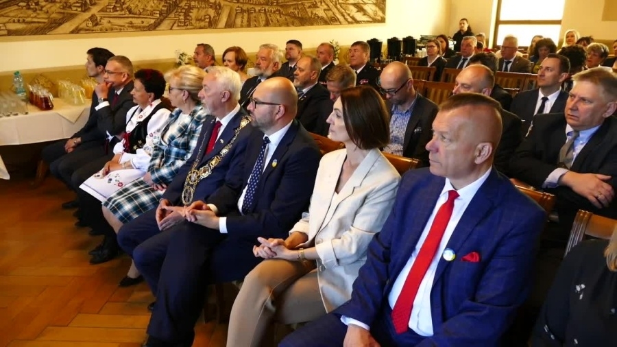 uroczysta-sesja-za-wejherowskimi-radnymi.mp4