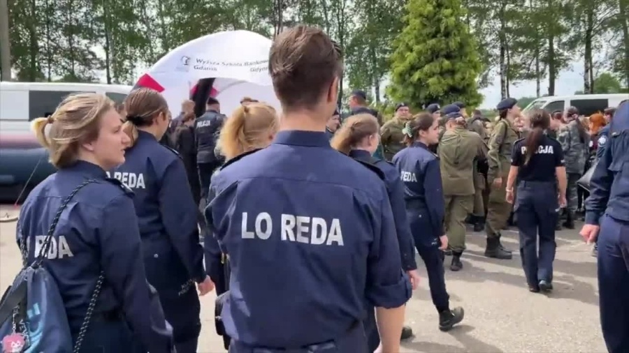 uczniowie-z-redy-poznali-prace-policji.mp4