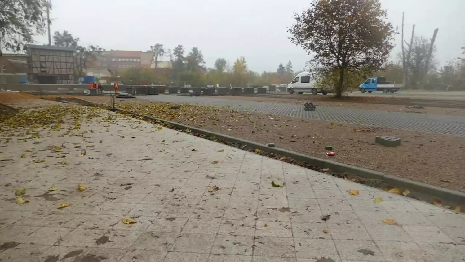 trwaja-prace-nad-budowa-parkingu-przy-ul-zamkowej.mp4