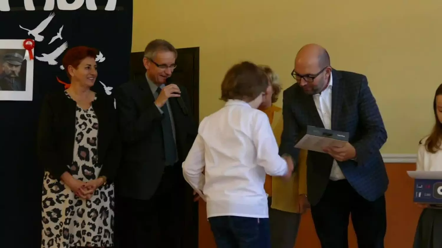 za-nami-v-miedzyszkolny-konkurs-piesni-patriotycznej.mp4