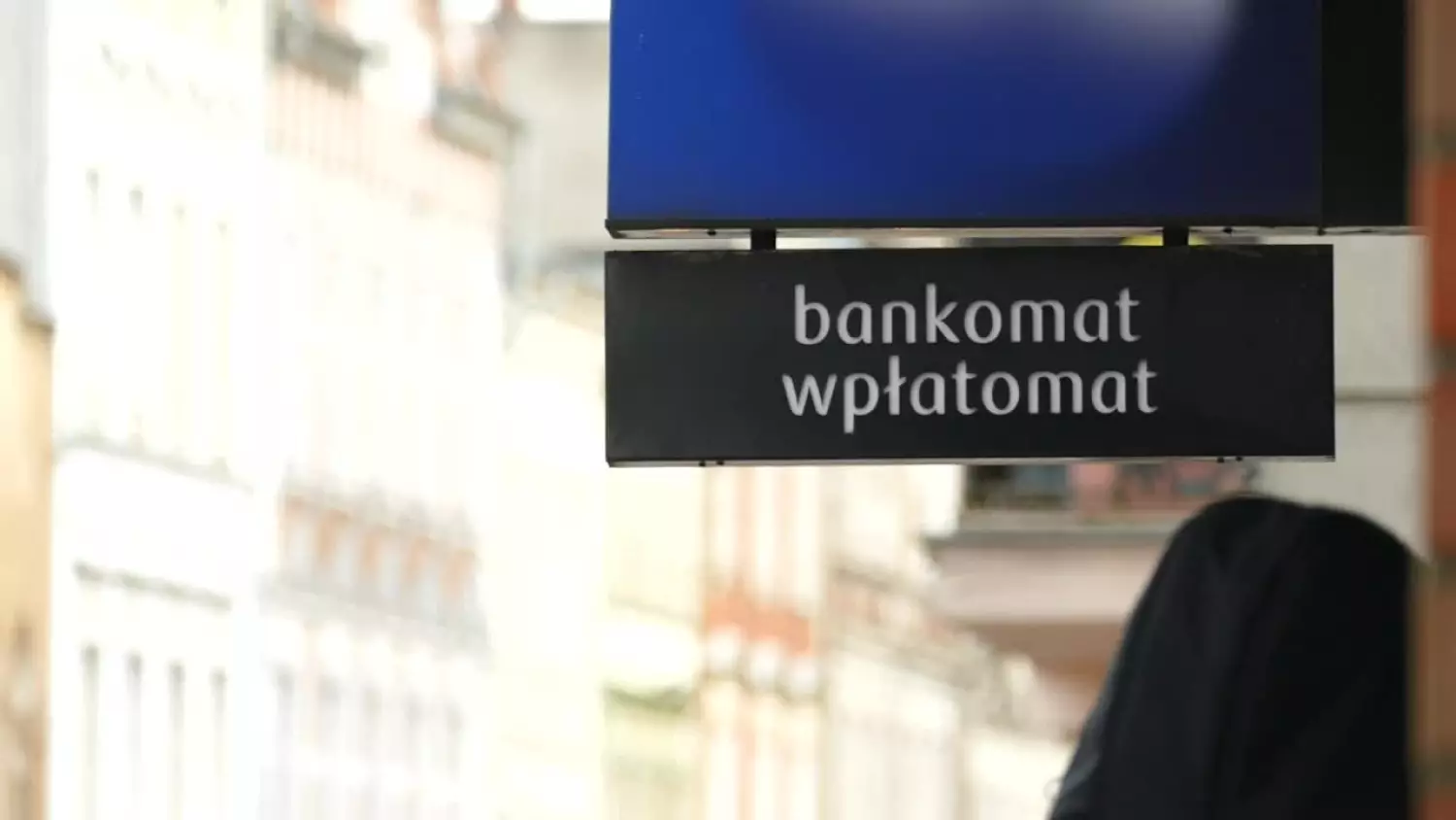 71-latka-przekazala-znajomemu-z-internetu-32-tysiace-zlotych.mp4