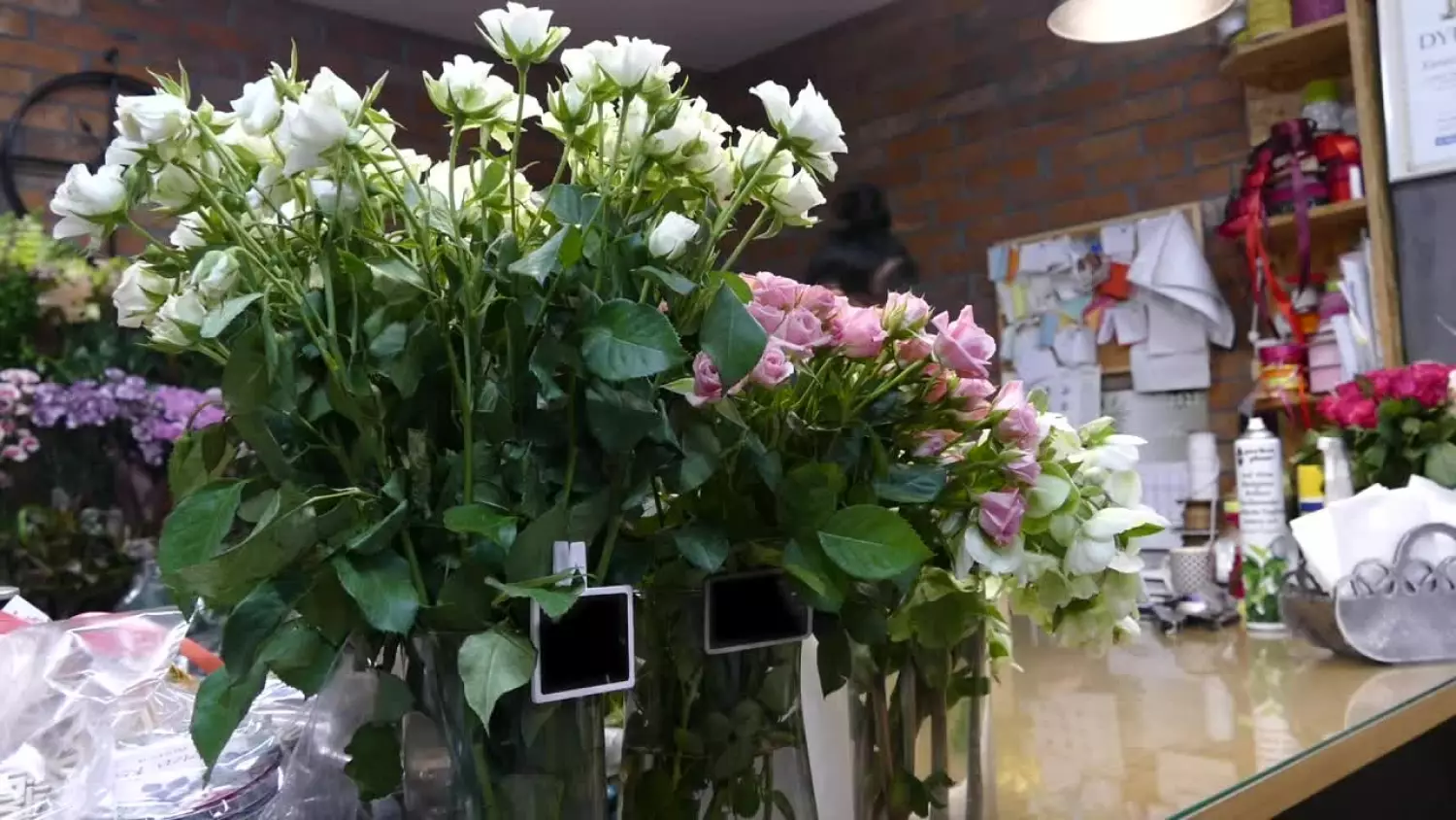 jakie-kwiaty-wybrac-na-dzien-kobiet-1.mp4