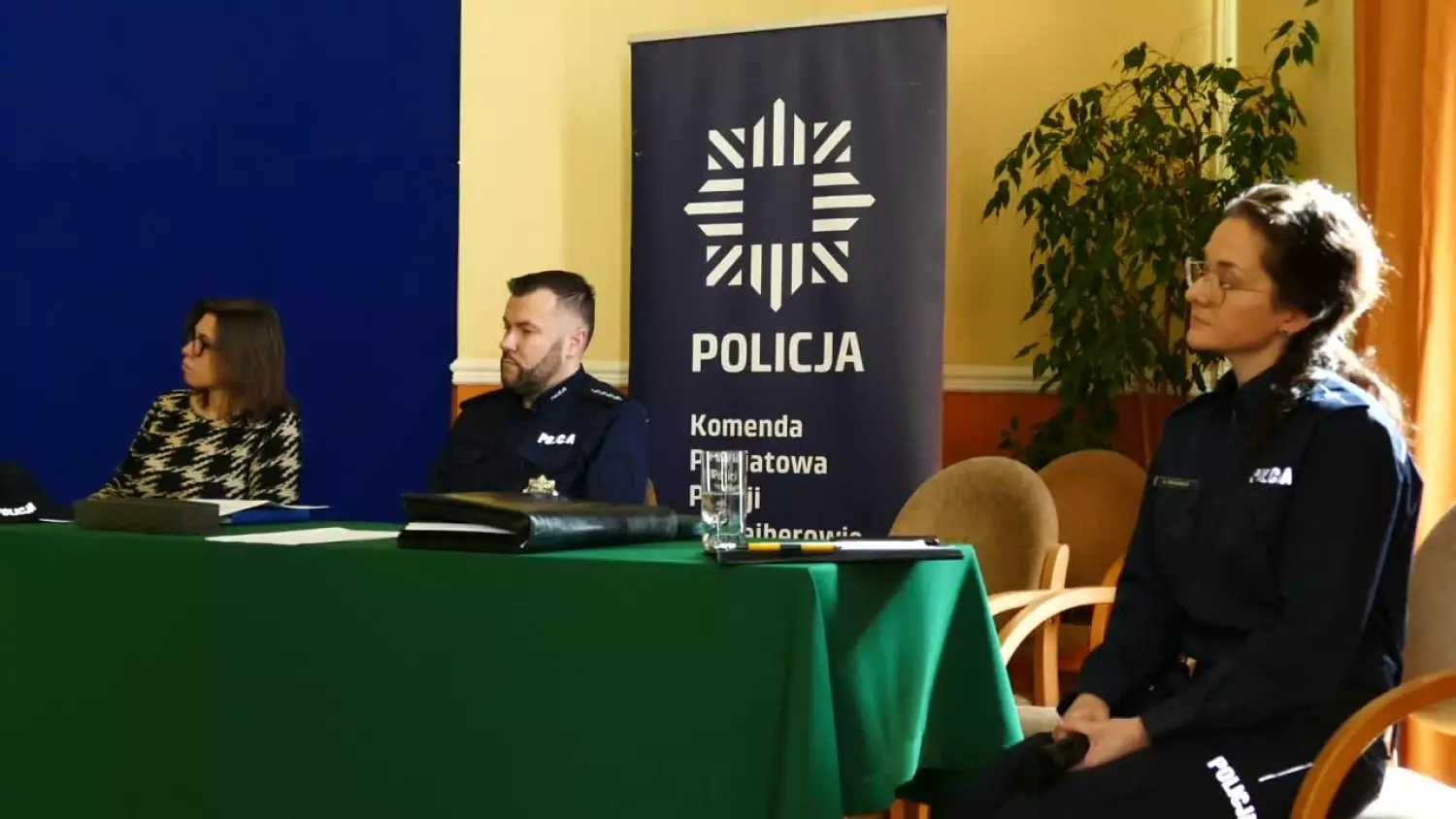 jak-byc-bezpiecznym-w-sieci.mp4