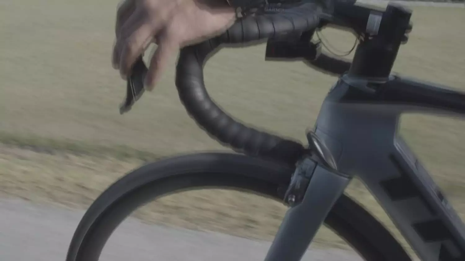 02-zadbaj-by-sezon-na-dwoch-kolkach-byl-bezpieczny.mp4