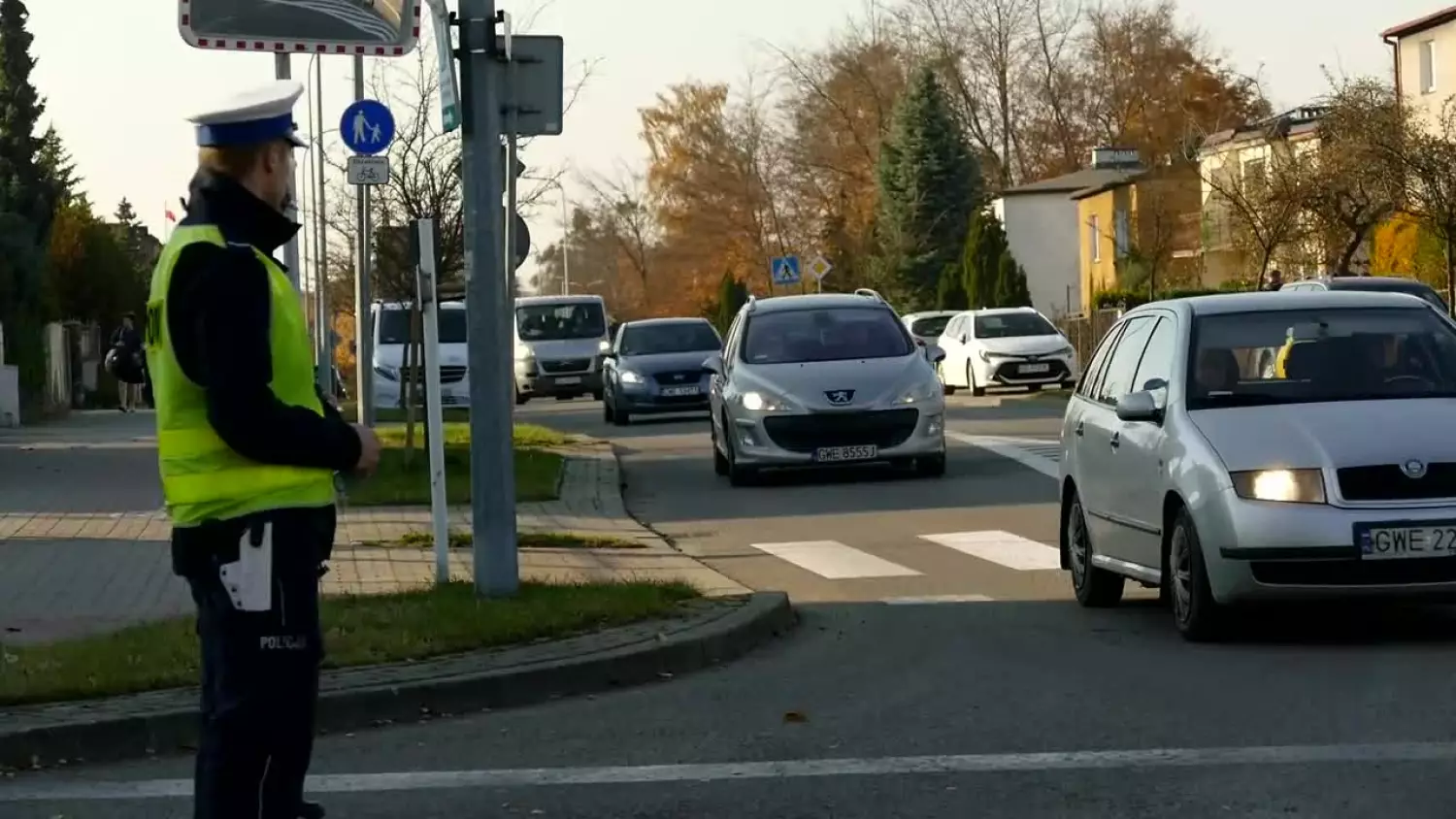 policja-bedzie-kierowac-ruchem-na-wszystkich-swietych.mp4