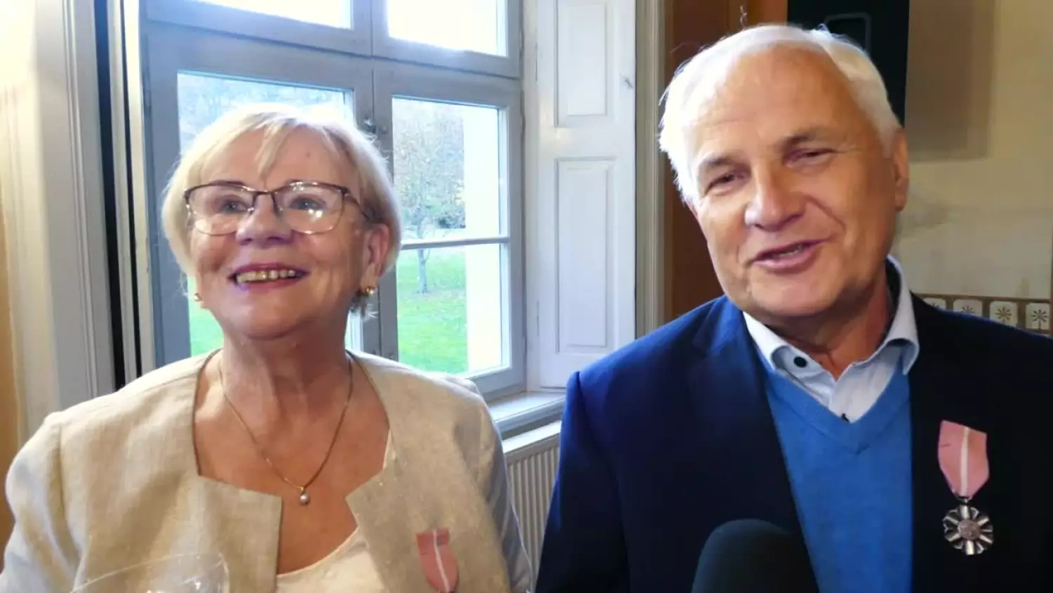 medale-rozy-dla-jubilatow.mp4