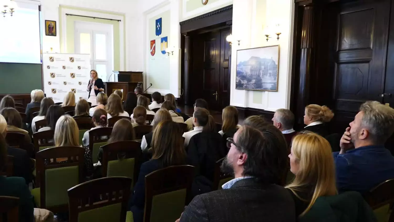 powiatowy-tydzien-przedsiebiorczosci-rozpoczety-x264.mp4