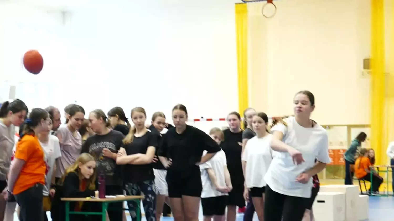 noworoczne-zawody-w-halowej-lekkoatletyce.mp4