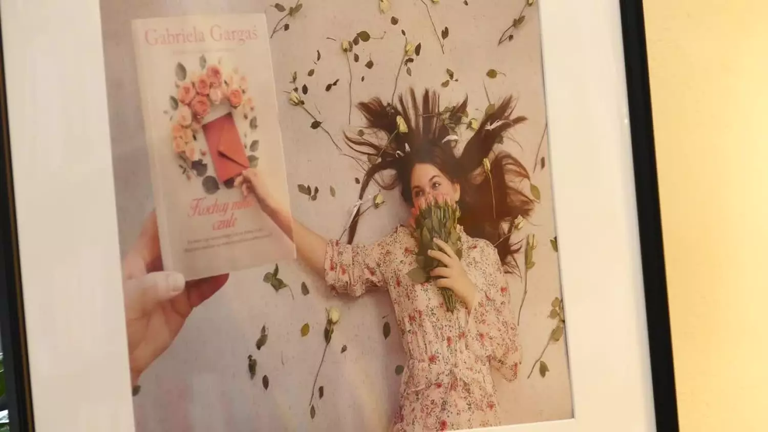 sleeveface-z-ksiazkami-mi-do-twarzy-1-edycja-konkursu-w-bolszewie.mp4