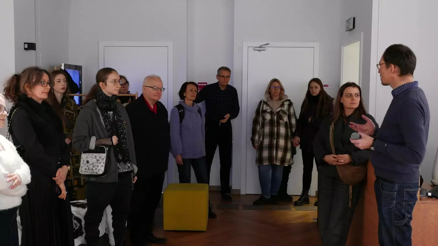 wernisaz-prac-fotograficznych-uczniow-orlowskiego-plastyka.mp4