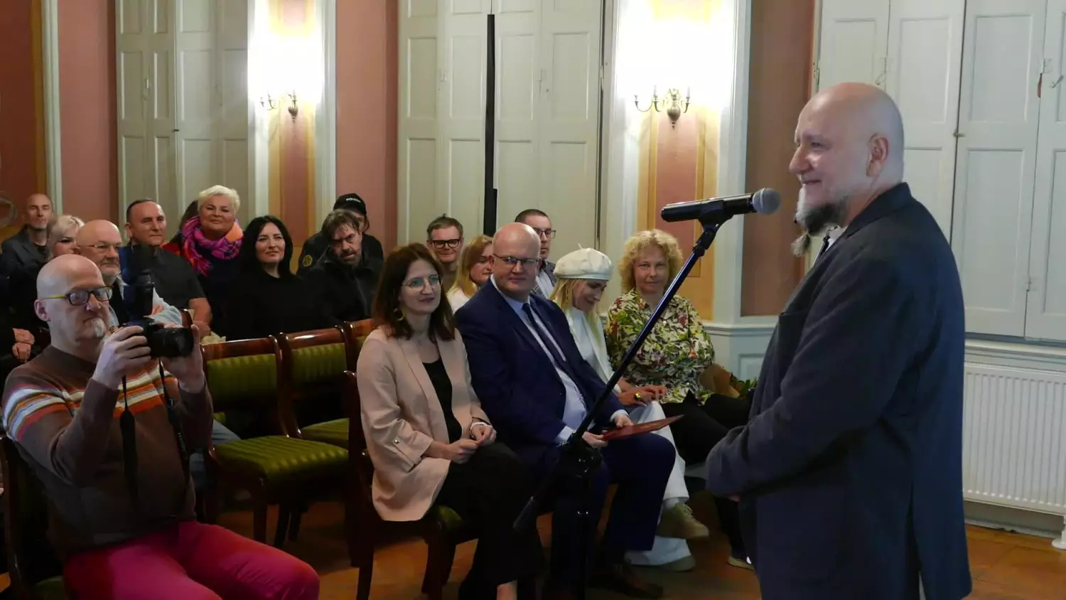 nagroda-remusa-dla-artura-wyszeckiego-0d03f40.mp4
