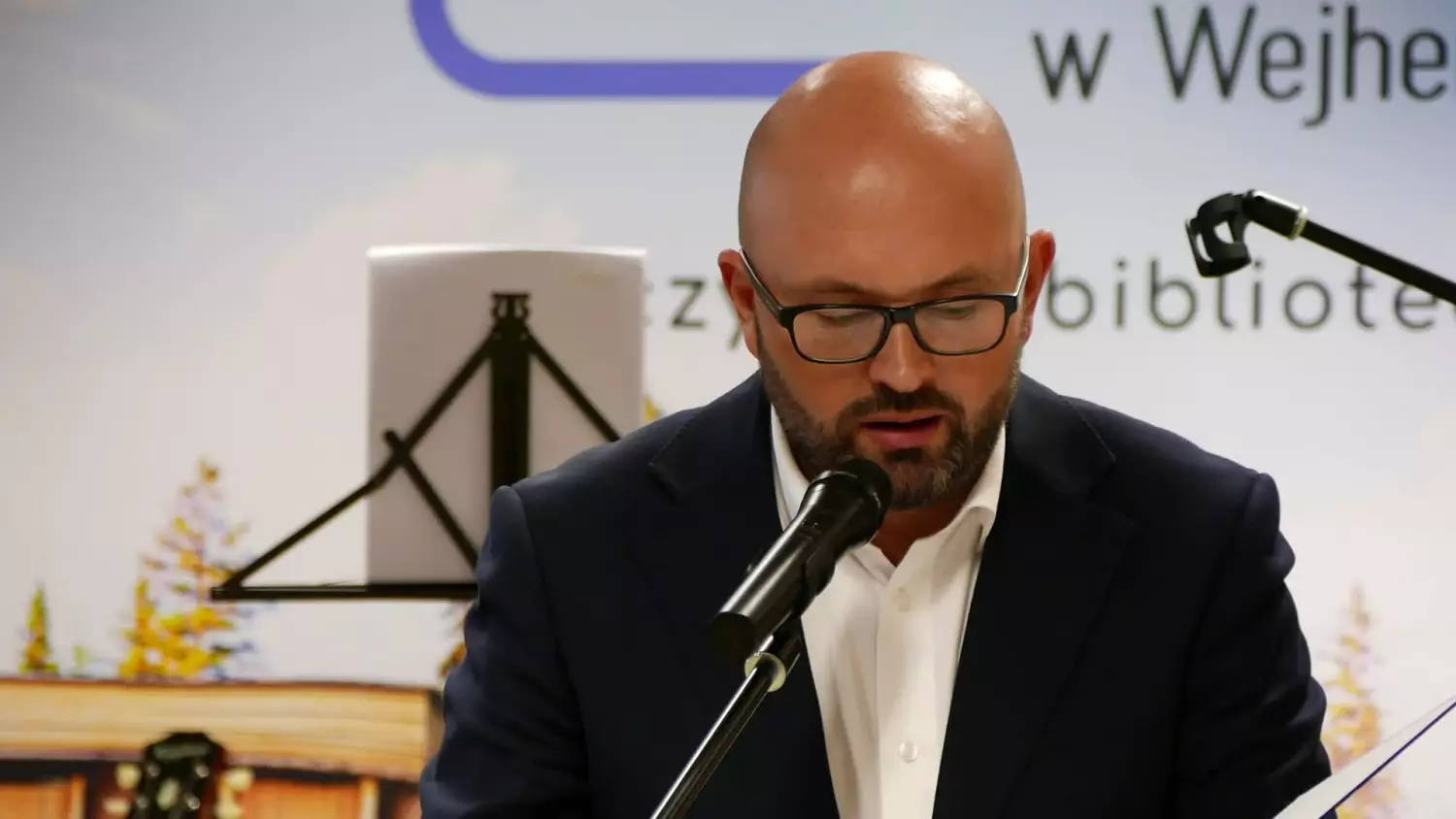 wieczor-poezji-w-bibliotece.mp4