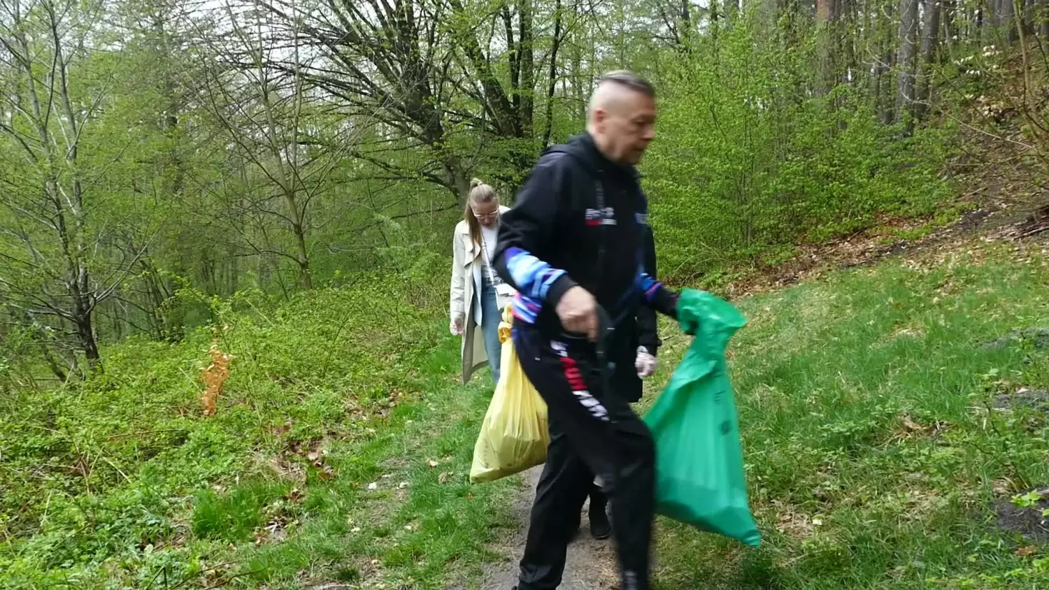sprzatanie-ziemi-1d5283b.mp4