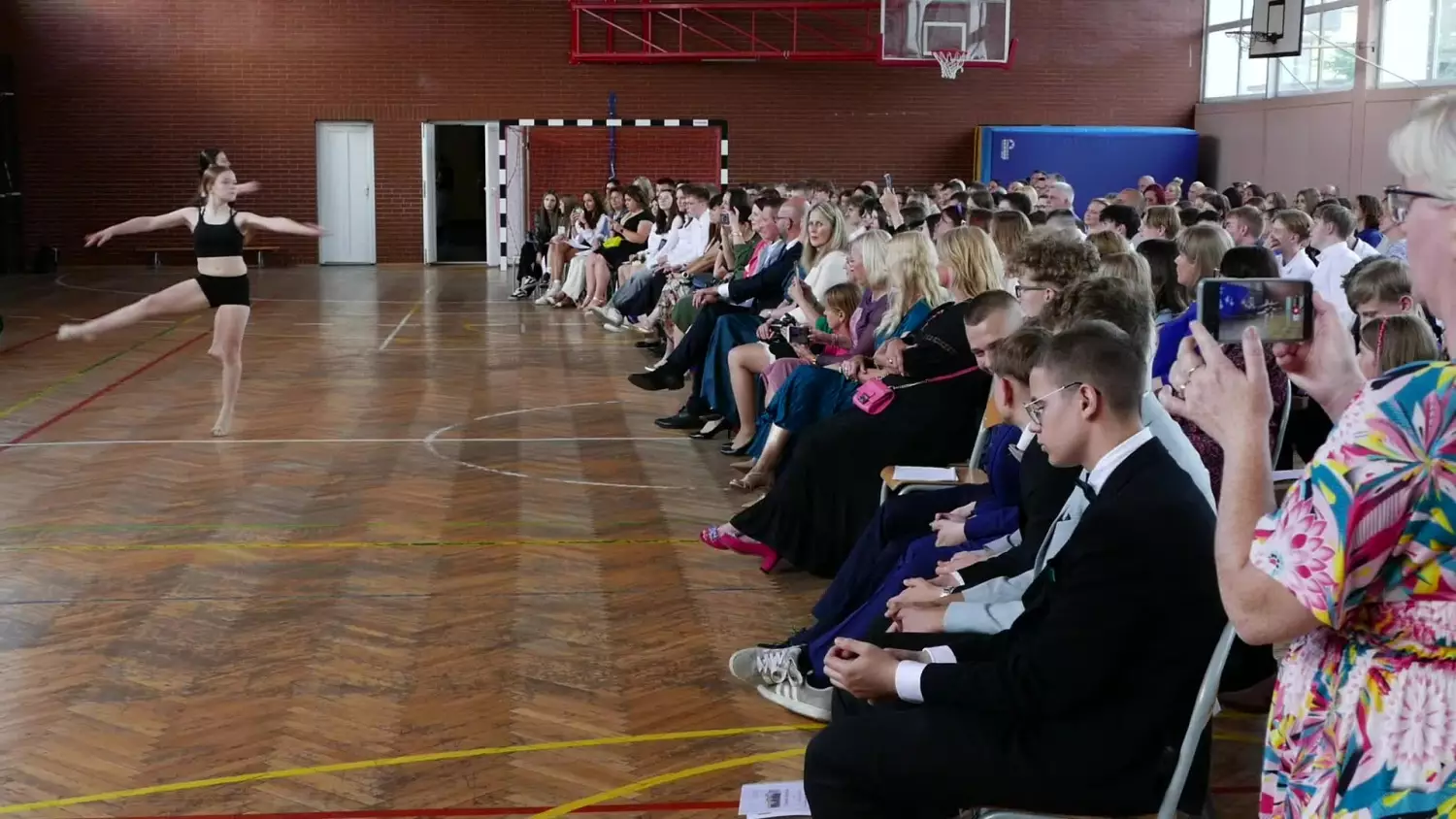 absolwenci-opuscili-podstawowke.mp4