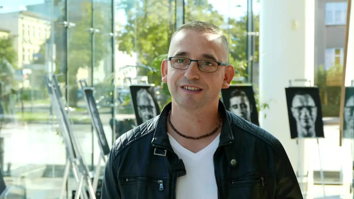 repo-gdy-nikt-nie-patrzy-tomasz-hirsz.mp4