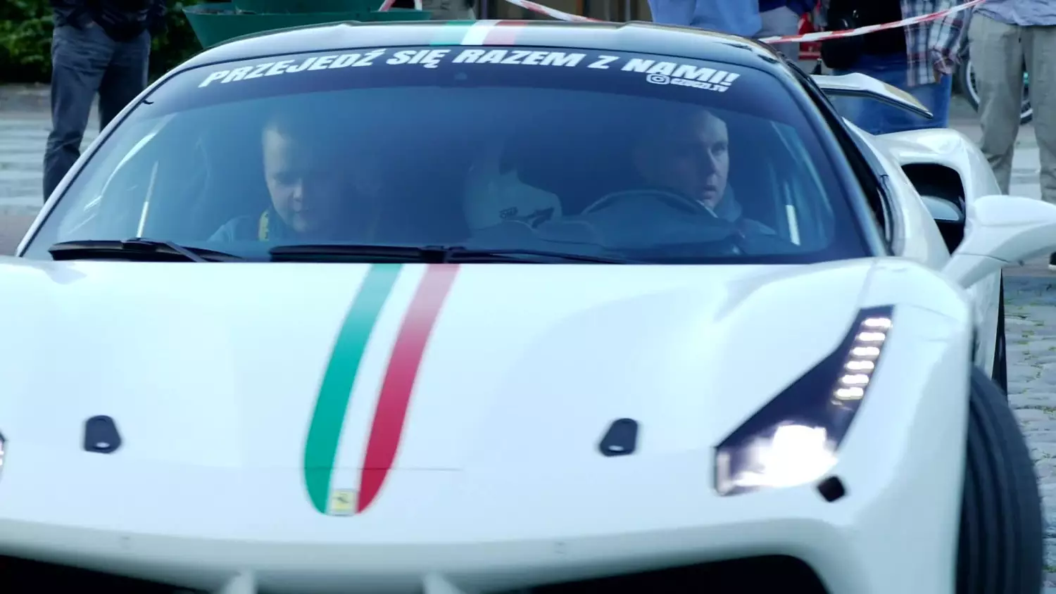 ryk-silnikow-na-rynku-wejh.mp4