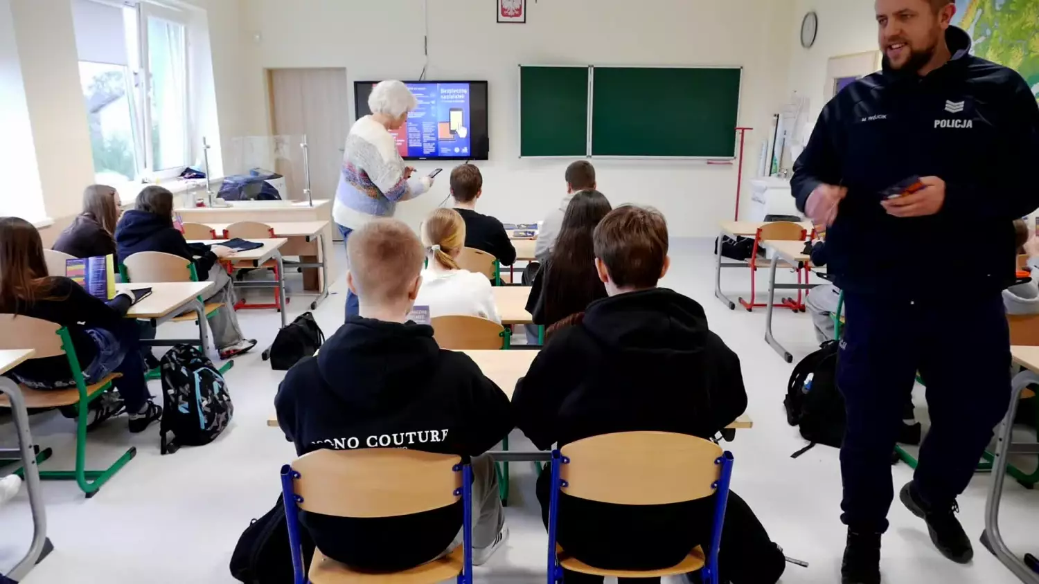 bezpieczny-nastolatek-w-sieci.mp4